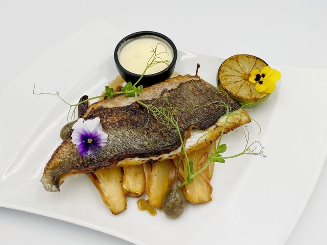 Yacht Restaurant La Daurade